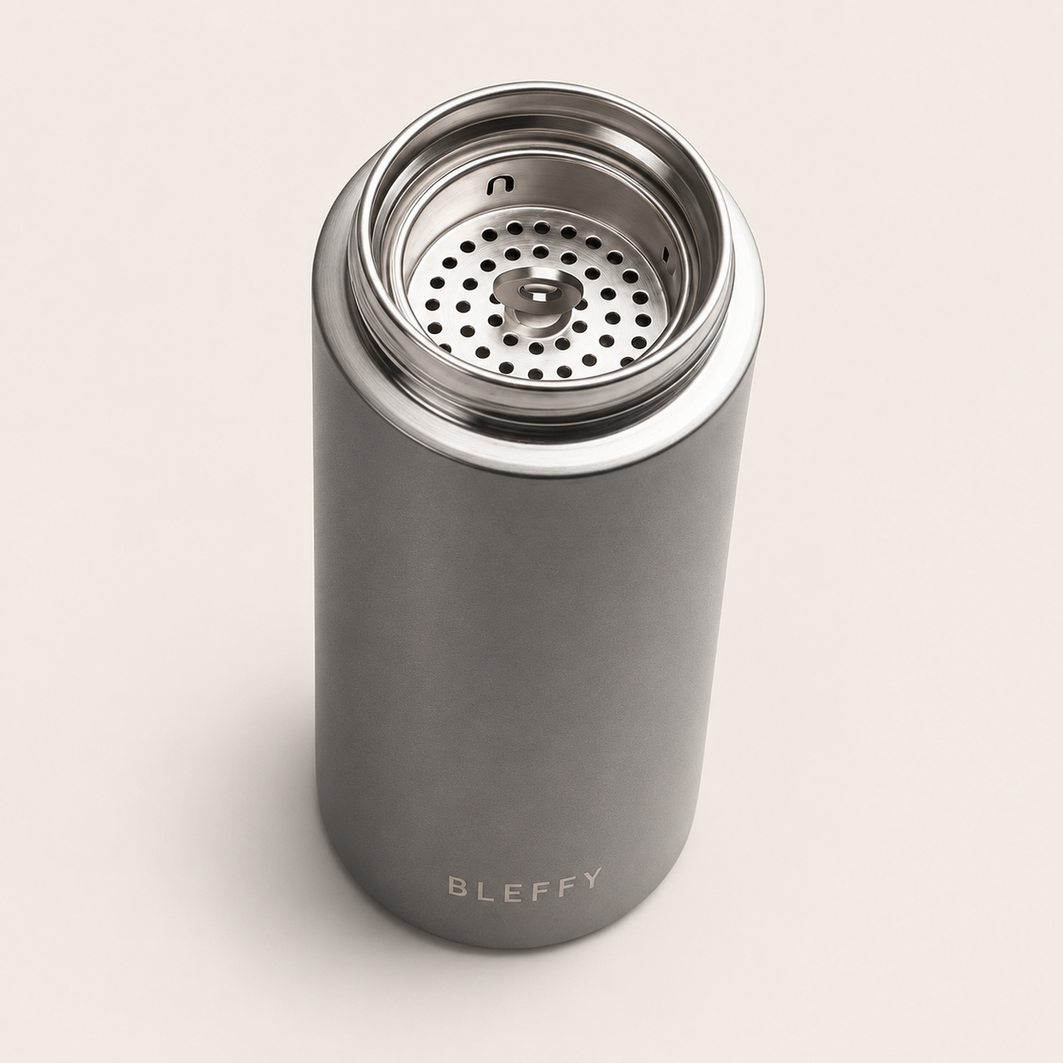 Bleffy™ | Botella térmica de titanio para agua